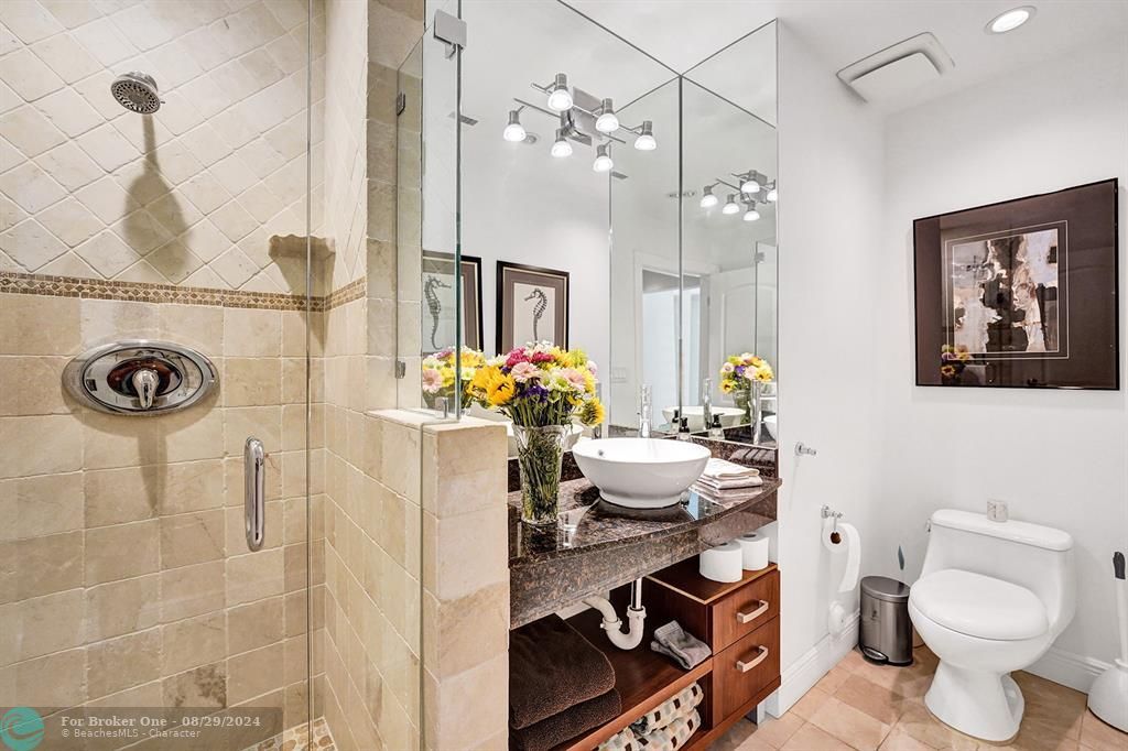 Recently Sold: $1,299,000 (3 beds, 2 baths, 1775 Square Feet)