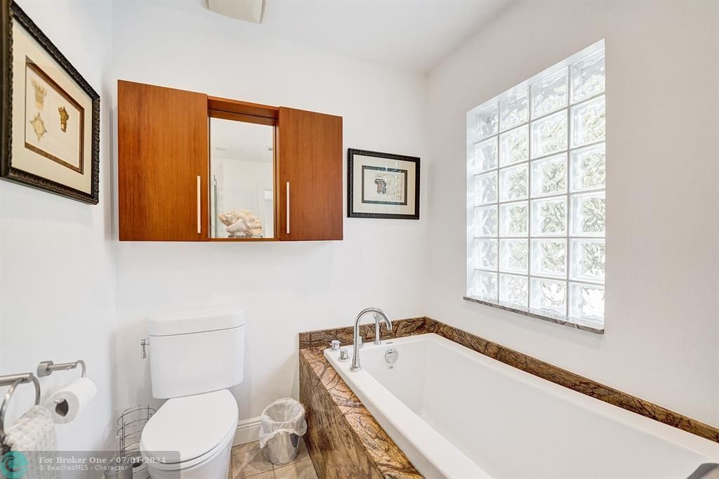 Recently Sold: $1,299,000 (3 beds, 2 baths, 1775 Square Feet)