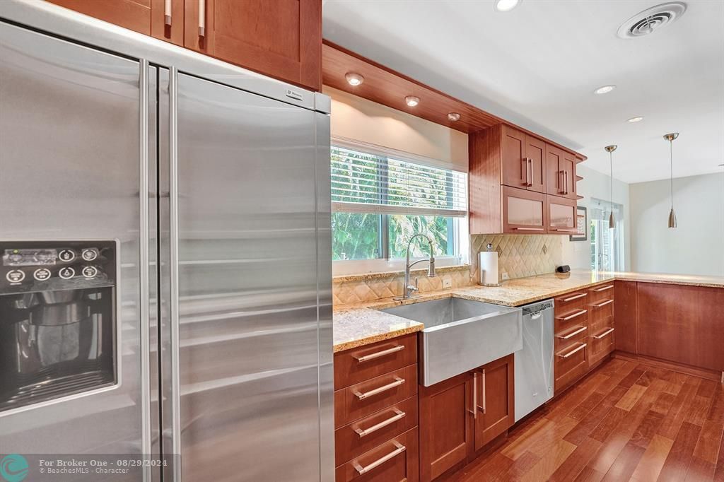 Recently Sold: $1,299,000 (3 beds, 2 baths, 1775 Square Feet)