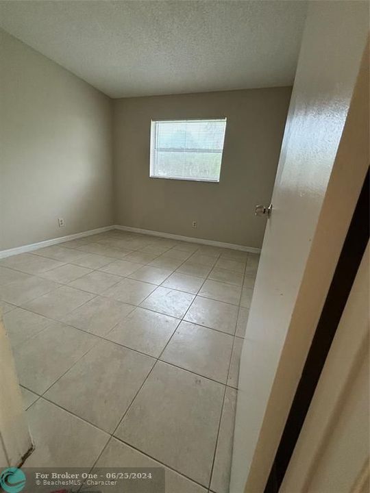 For Rent: $2,150 (2 beds, 2 baths, 808 Square Feet)