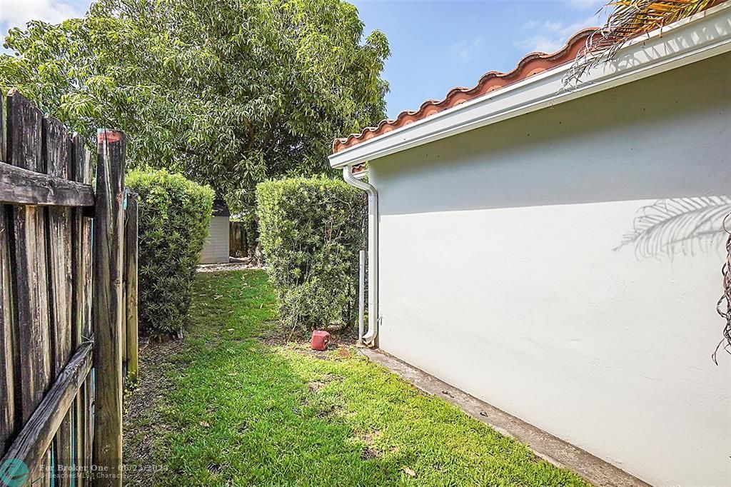 Active With Contract: $3,500 (3 beds, 2 baths, 1420 Square Feet)