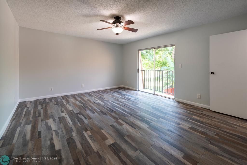 Active With Contract: $2,500 (2 beds, 2 baths, 1500 Square Feet)