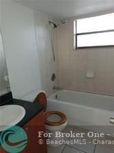 For Rent: $1,800 (2 beds, 1 baths, 650 Square Feet)