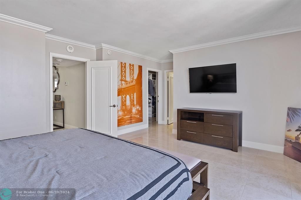For Sale: $639,900 (1 beds, 1 baths, 1450 Square Feet)