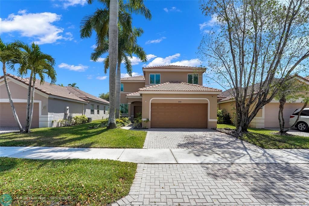 Active With Contract: $7,000 (5 beds, 3 baths, 2672 Square Feet)