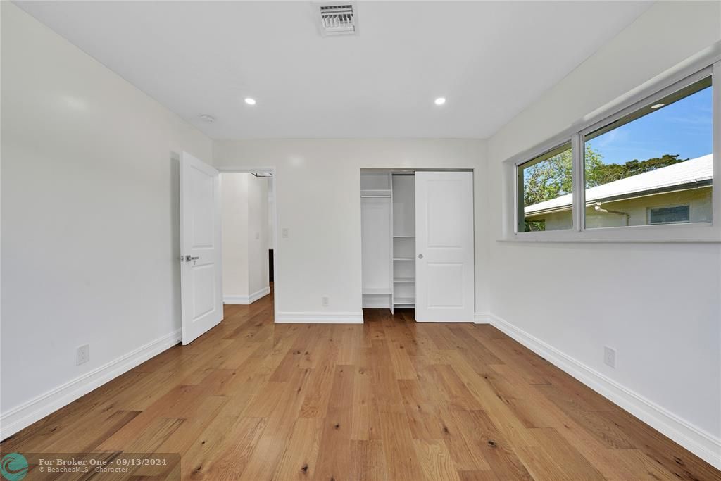 Recently Sold: $850,000 (3 beds, 2 baths, 1800 Square Feet)