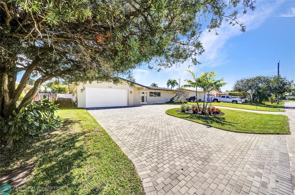 Recently Sold: $850,000 (3 beds, 2 baths, 1800 Square Feet)