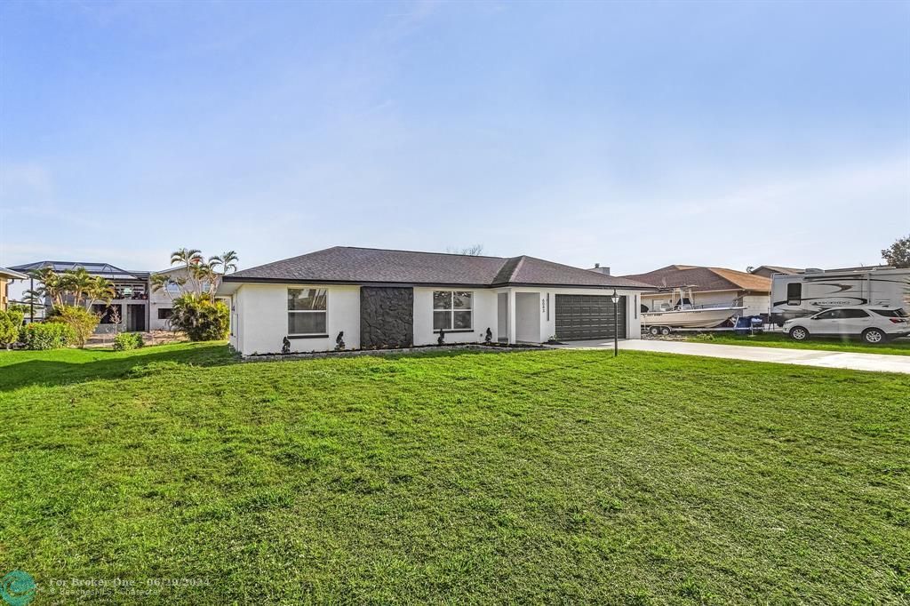 For Sale: $399,000 (3 beds, 2 baths, 1511 Square Feet)