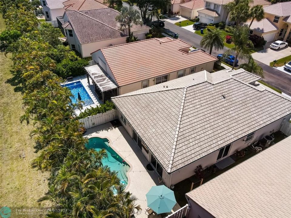 Activo con contrato: $594,900 (4 camas, 2 baños, 1978 Pies cuadrados)