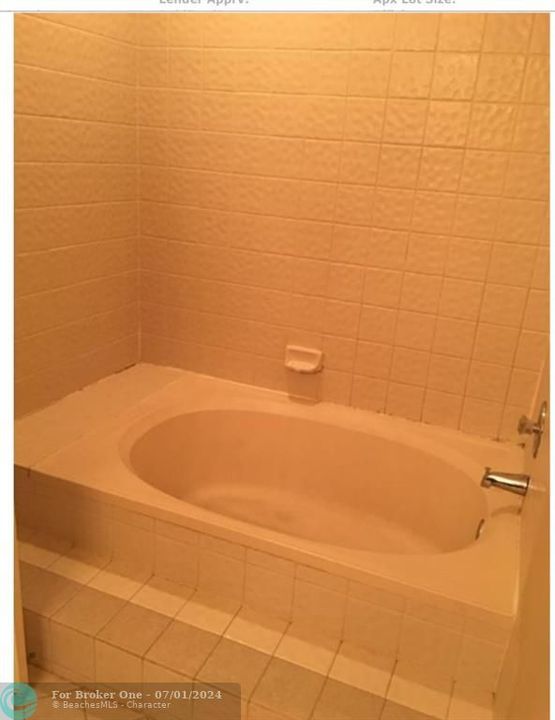 最近租的: $2,989 (3 贝兹, 2 浴室, 1077 平方英尺)