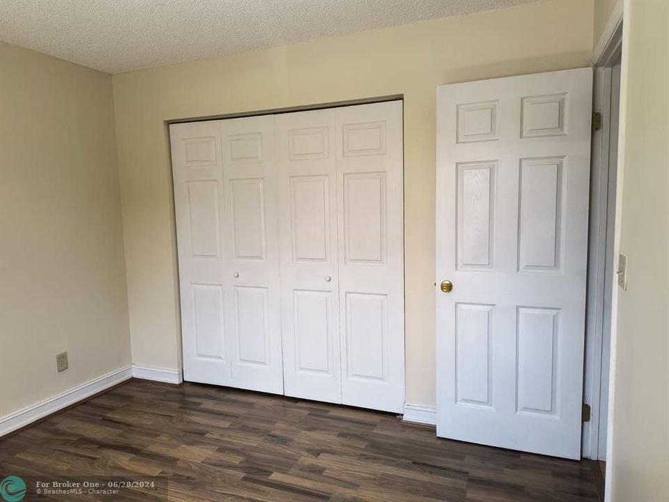 For Rent: $2,750 (3 beds, 2 baths, 1263 Square Feet)