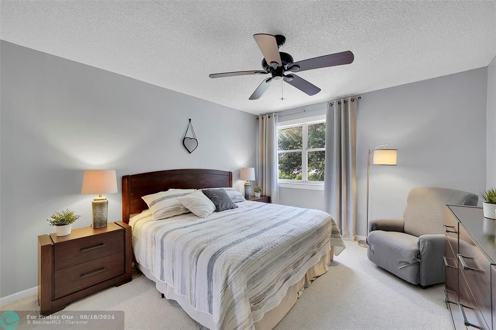 Active With Contract: $3,150 (3 beds, 2 baths, 1473 Square Feet)