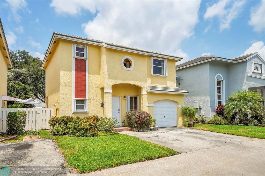 Active With Contract: $3,150 (3 beds, 2 baths, 1473 Square Feet)