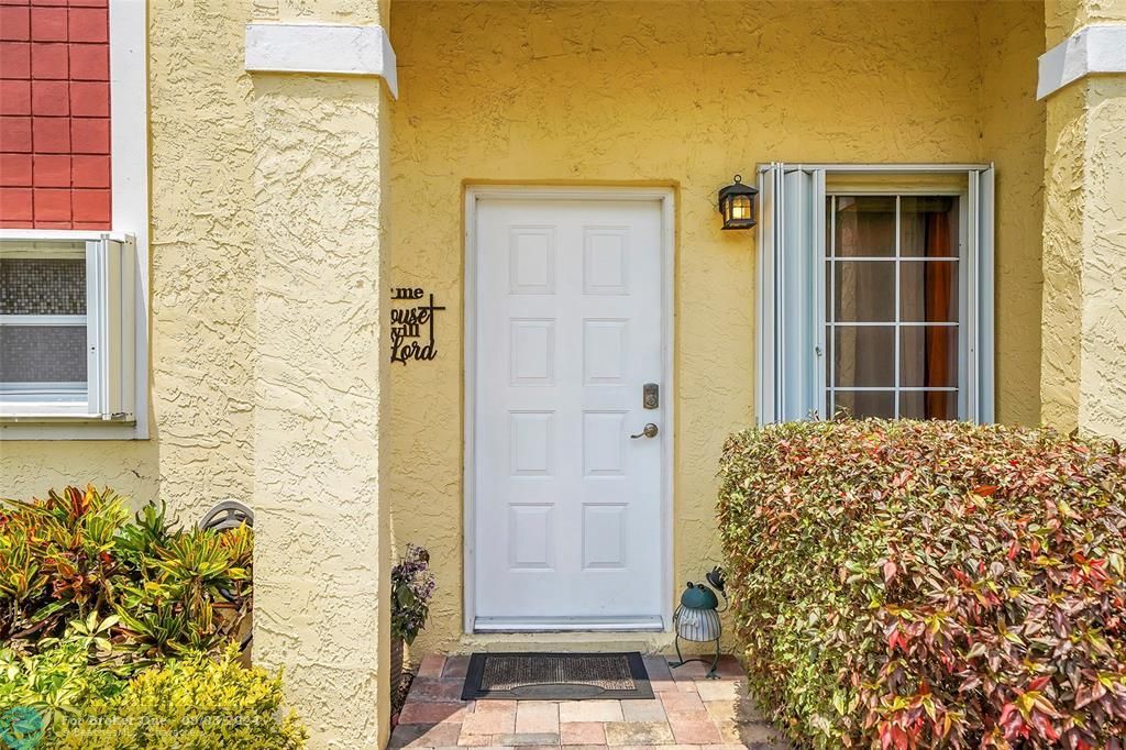 Active With Contract: $3,150 (3 beds, 2 baths, 1473 Square Feet)