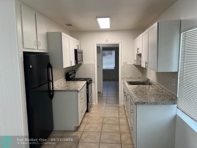 For Rent: $2,500 (4 beds, 2 baths, 1284 Square Feet)