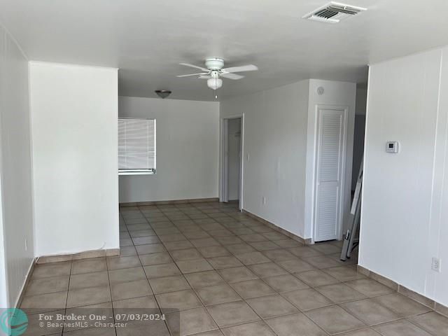 For Rent: $2,500 (4 beds, 2 baths, 1284 Square Feet)