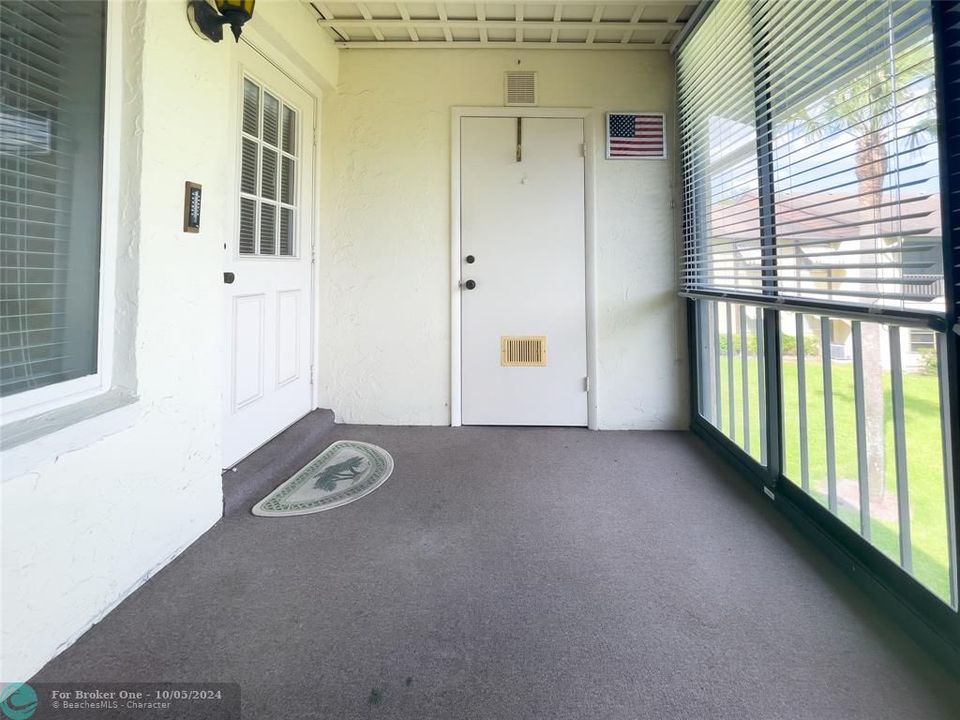 Recently Sold: $115,000 (1 beds, 1 baths, 682 Square Feet)