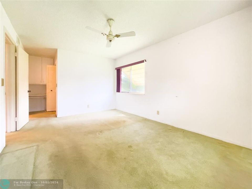 Recently Sold: $115,000 (1 beds, 1 baths, 682 Square Feet)