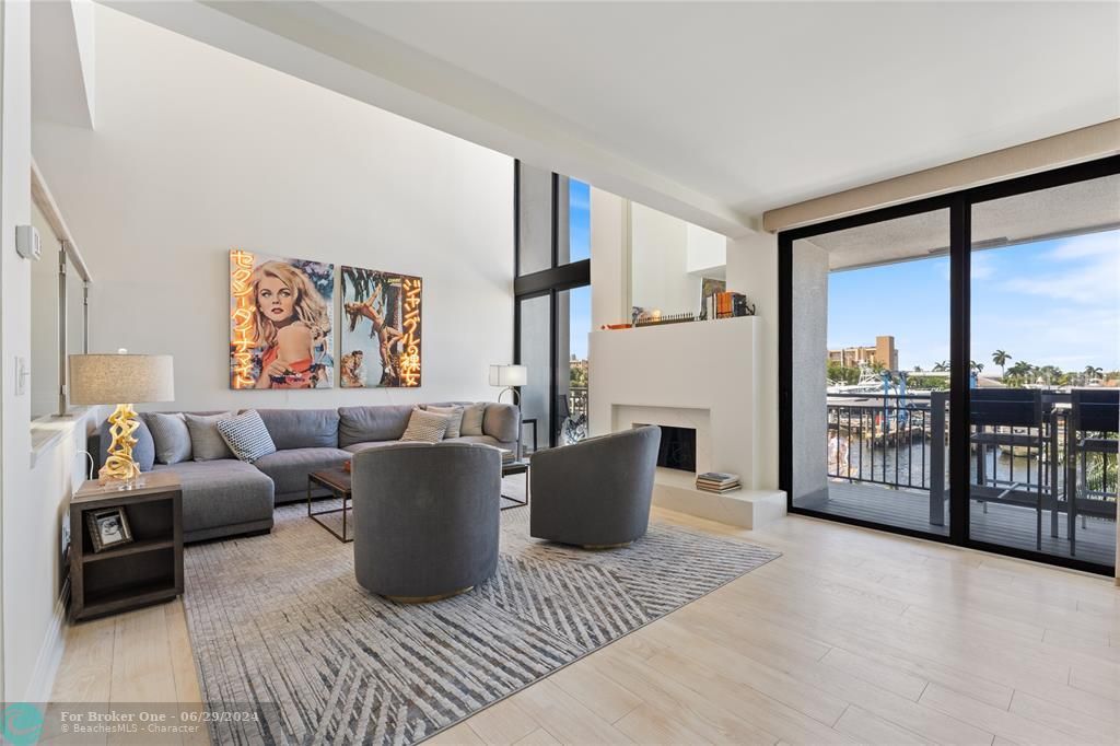 For Sale: $1,699,000 (2 beds, 2 baths, 2226 Square Feet)