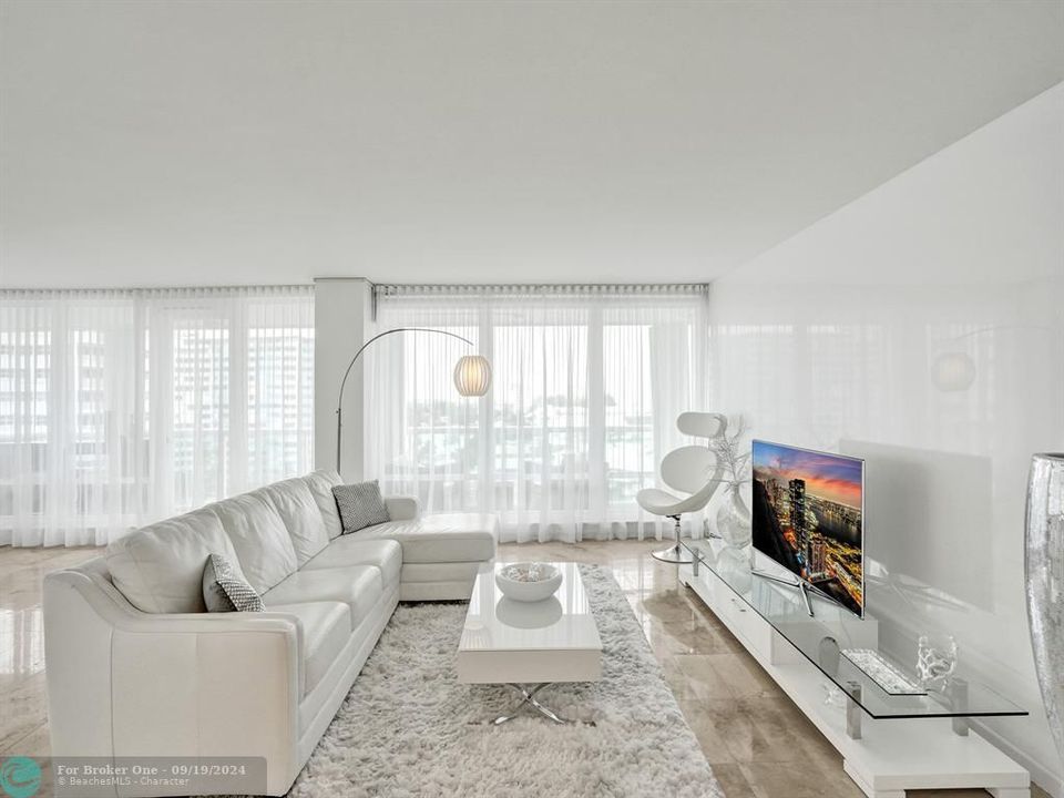 Active With Contract: $749,000 (1 beds, 1 baths, 1278 Square Feet)