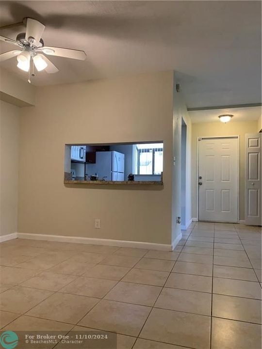 Recently Rented: $1,900 (2 beds, 1 baths, 920 Square Feet)