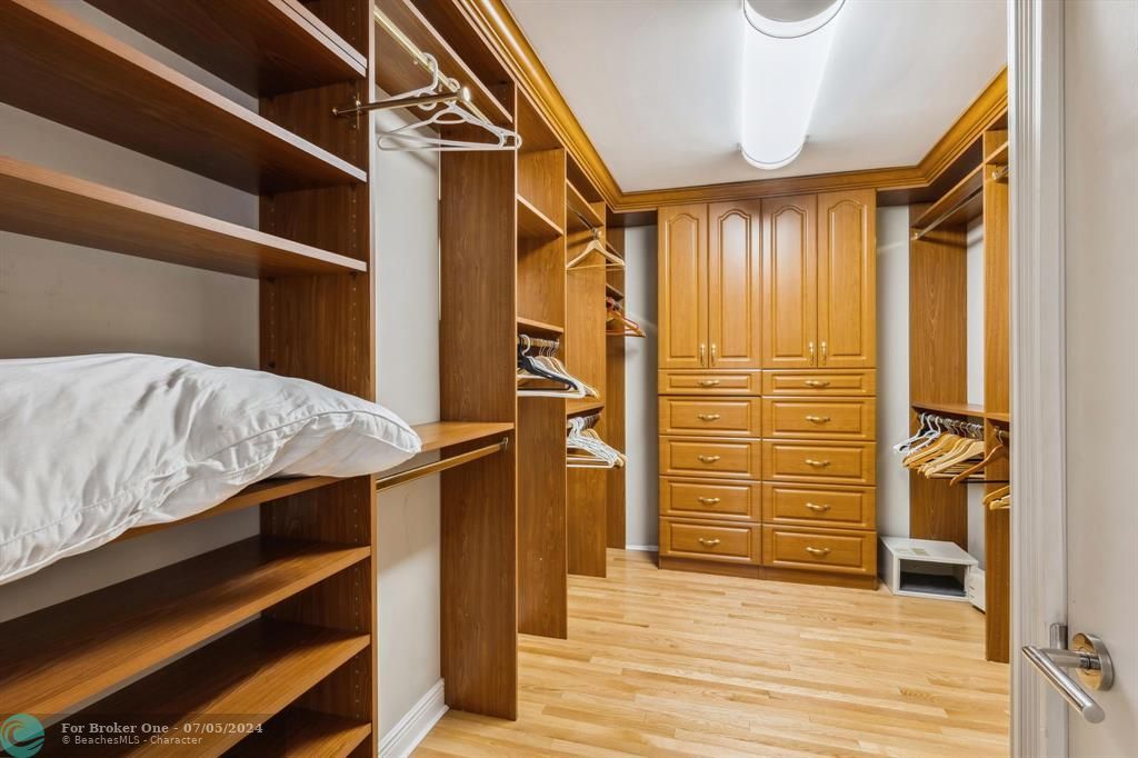 En Renta: $21,000 (5 camas, 6 baños, 4806 Pies cuadrados)