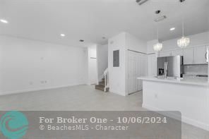 Active With Contract: $2,200 (2 beds, 2 baths, 1558 Square Feet)