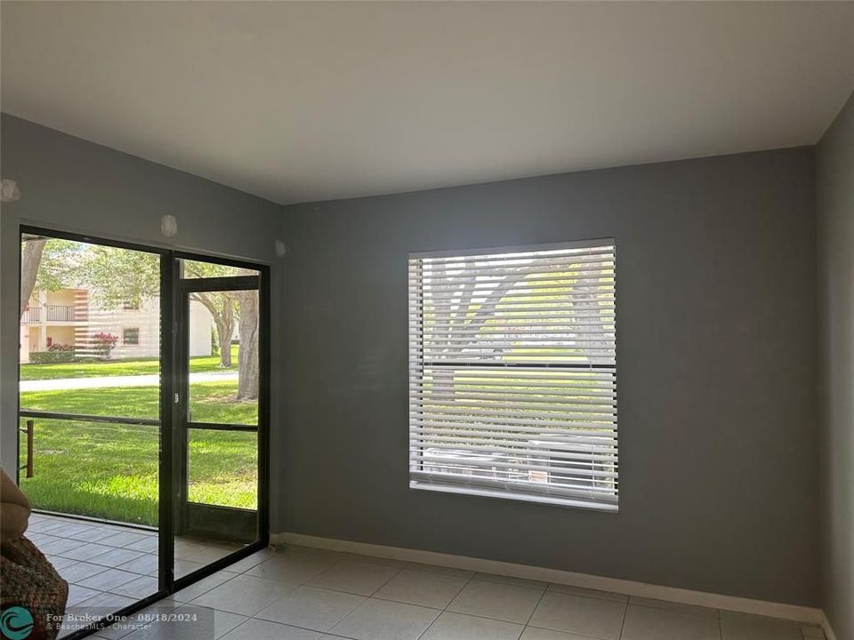 Active With Contract: $2,375 (2 beds, 2 baths, 920 Square Feet)