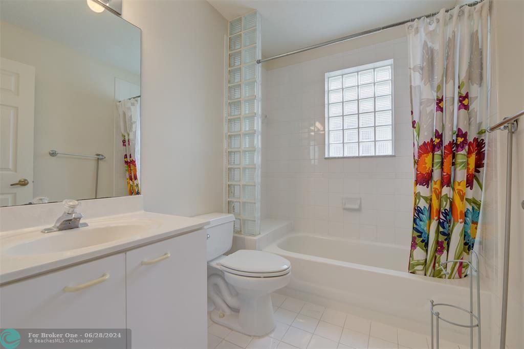 待售: $649,000 (3 贝兹, 2 浴室, 1748 平方英尺)