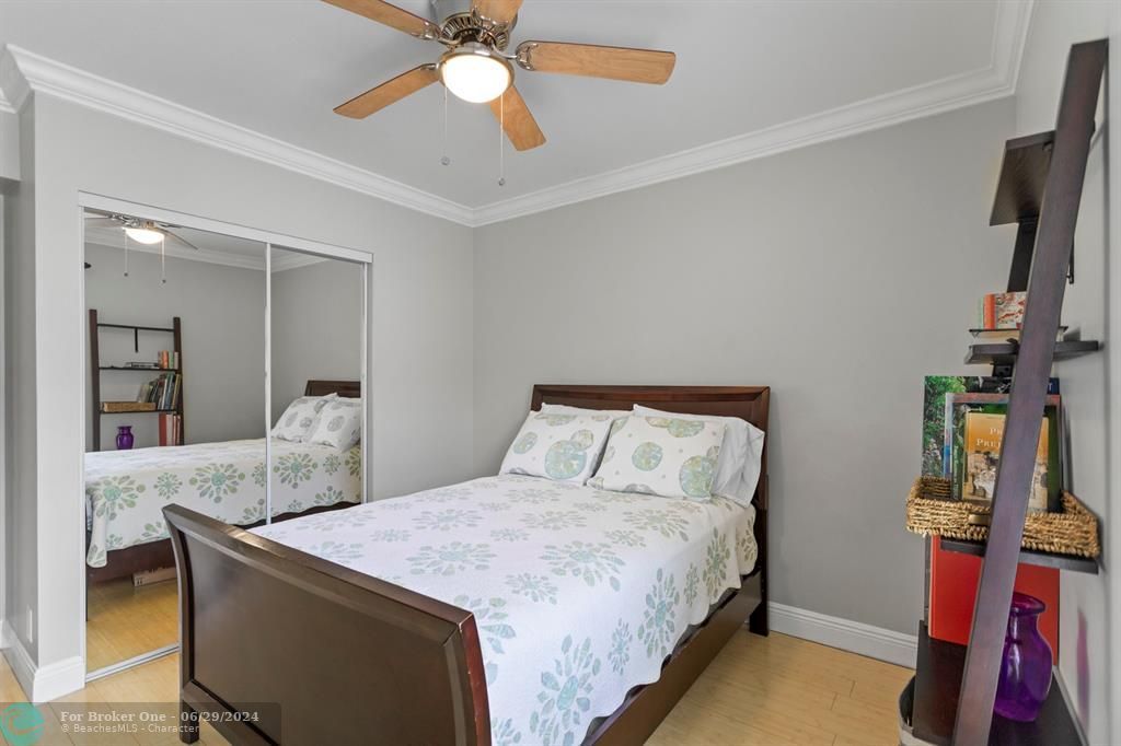 For Sale: $335,000 (3 beds, 2 baths, 1120 Square Feet)