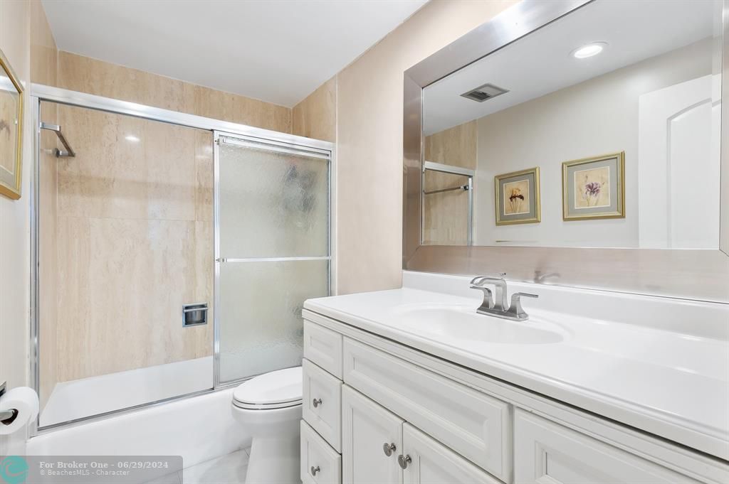 待售: $350,000 (2 贝兹, 2 浴室, 1120 平方英尺)