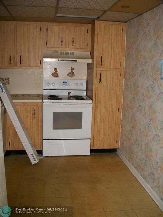 For Sale: $150,000 (2 beds, 2 baths, 1295 Square Feet)