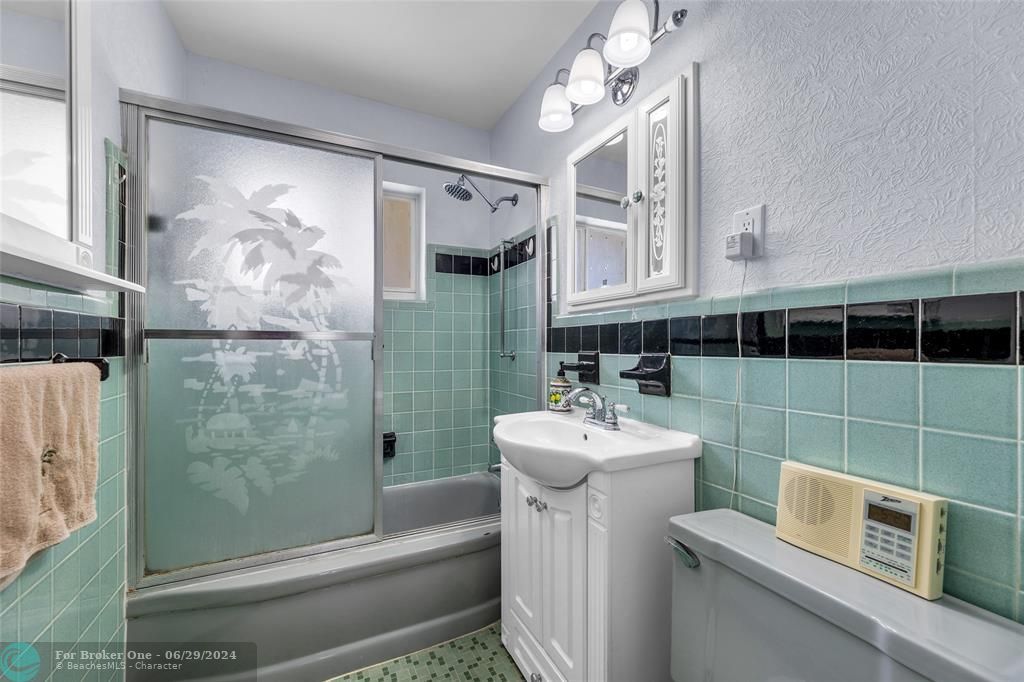 待售: $1,325,000 (3 贝兹, 2 浴室, 1942 平方英尺)