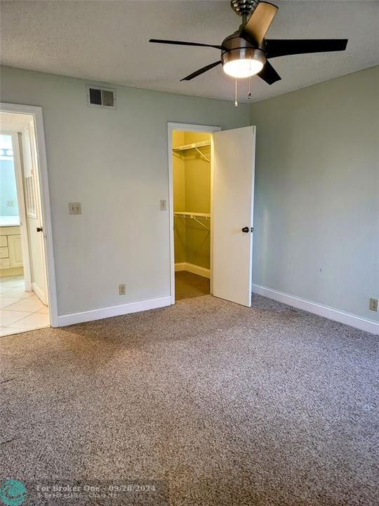 Active With Contract: $204,900 (1 beds, 1 baths, 805 Square Feet)