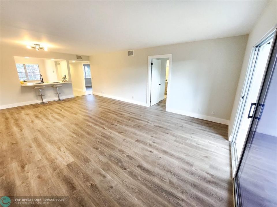 Recently Rented: $2,250 (2 beds, 2 baths, 1192 Square Feet)