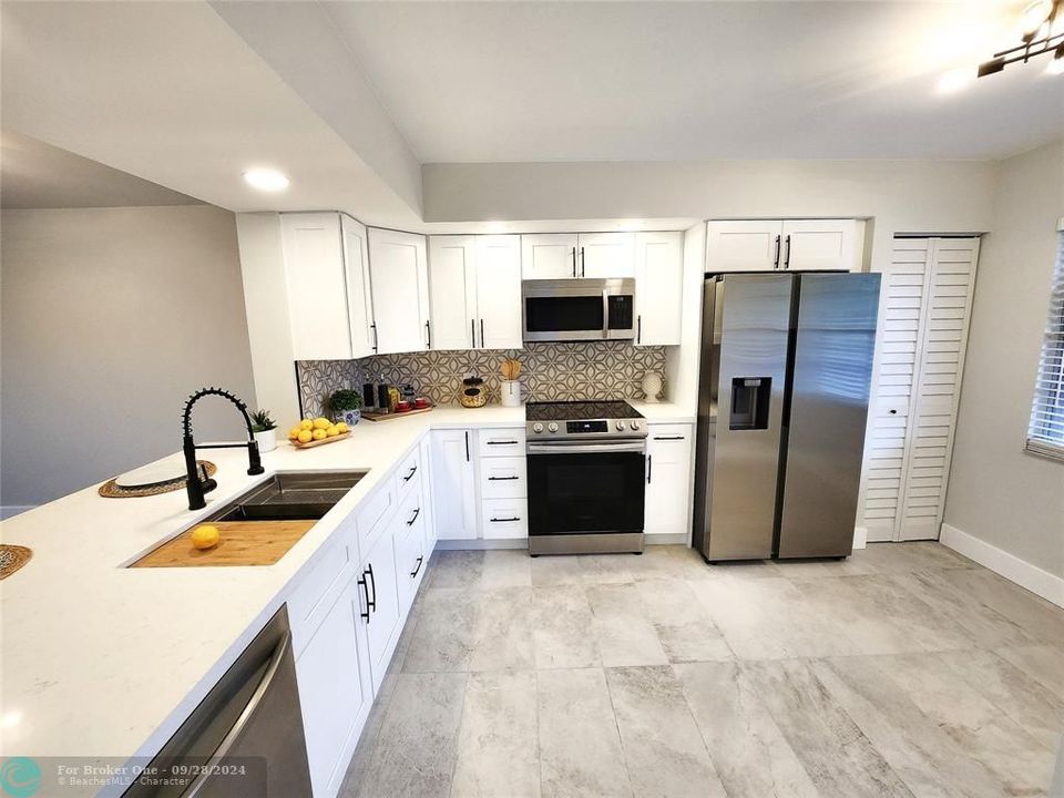 Recently Rented: $2,250 (2 beds, 2 baths, 1192 Square Feet)