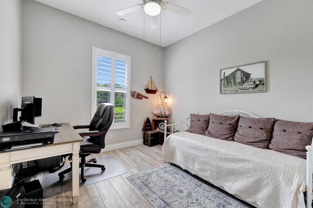 Active With Contract: $459,900 (3 beds, 2 baths, 1928 Square Feet)