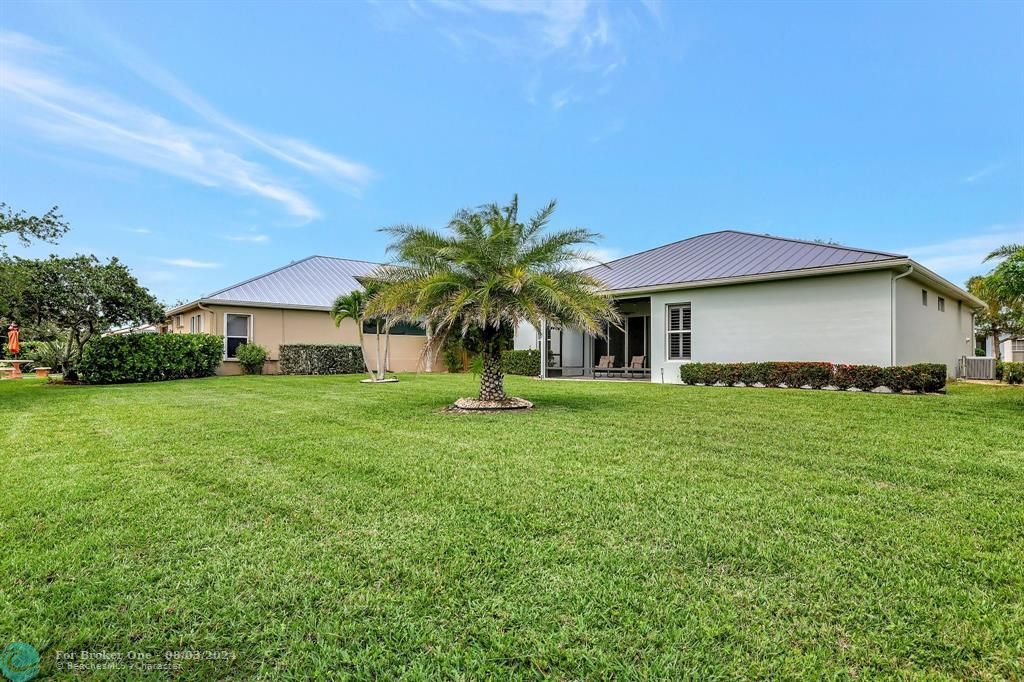 Active With Contract: $459,900 (3 beds, 2 baths, 1928 Square Feet)