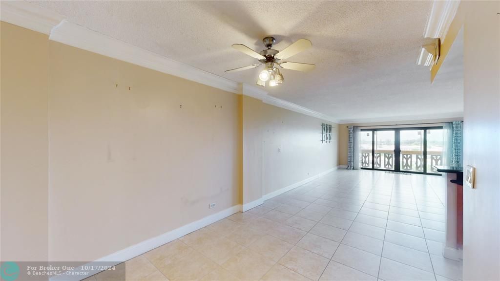 For Sale: $279,000 (2 beds, 2 baths, 1470 Square Feet)