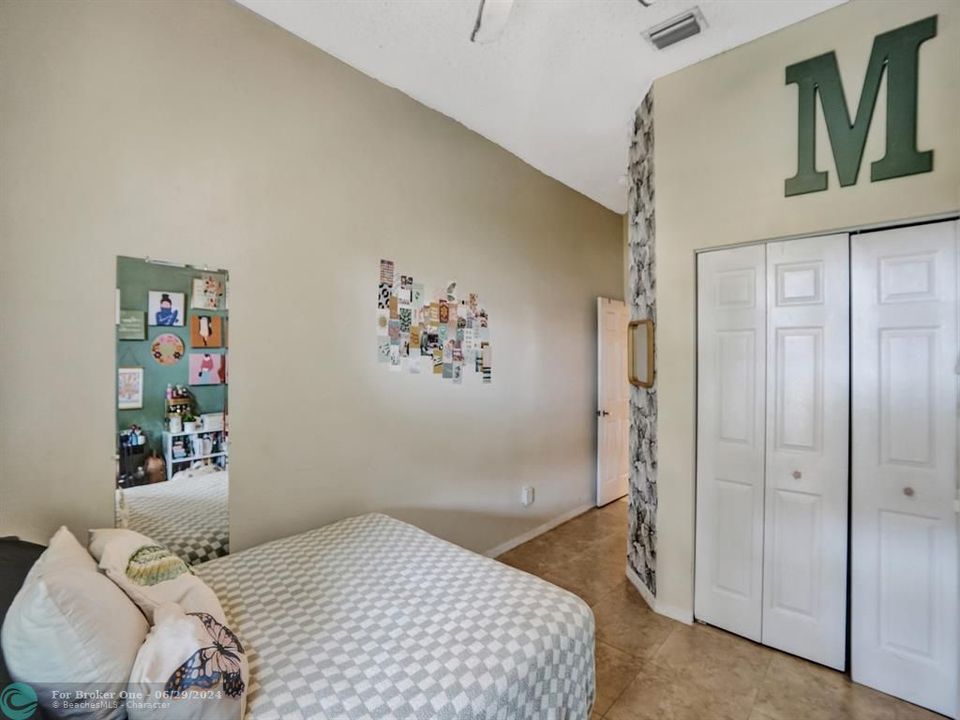 Active With Contract: $659,000 (4 beds, 2 baths, 2212 Square Feet)