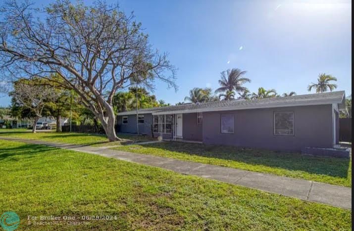 Active With Contract: $4,400 (3 beds, 2 baths, 1860 Square Feet)