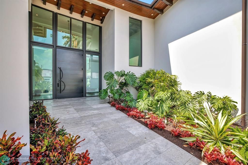 For Sale: $14,995,000 (5 beds, 7 baths, 6861 Square Feet)