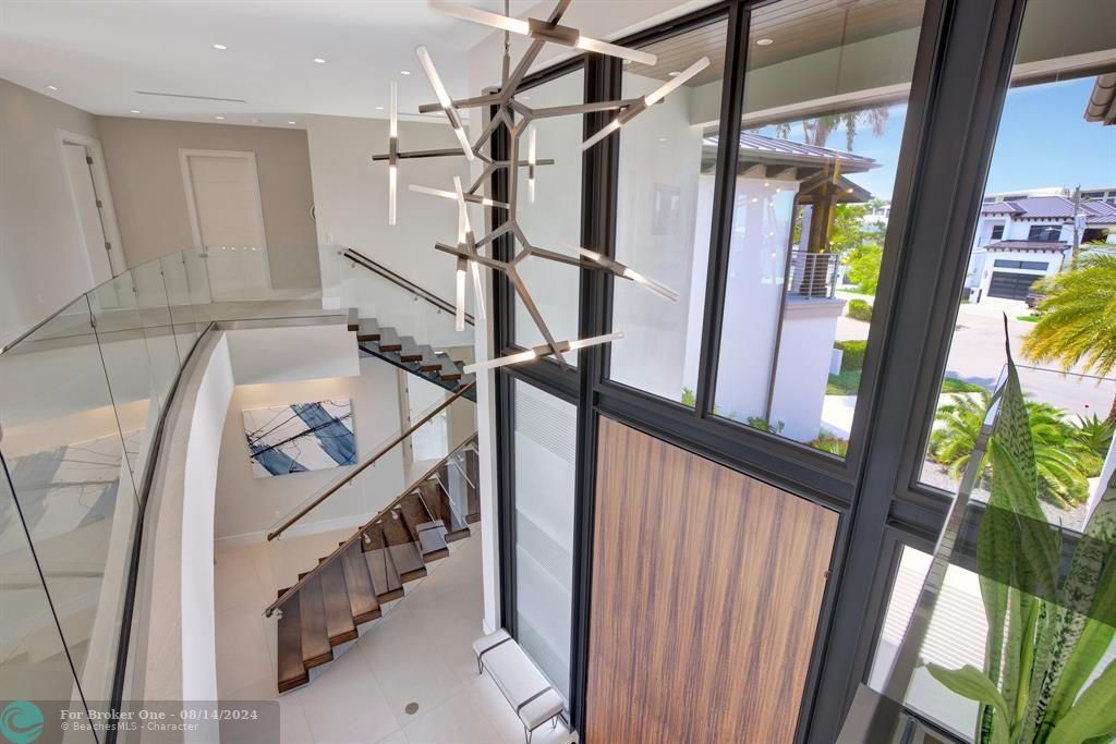 For Sale: $14,995,000 (5 beds, 7 baths, 6861 Square Feet)