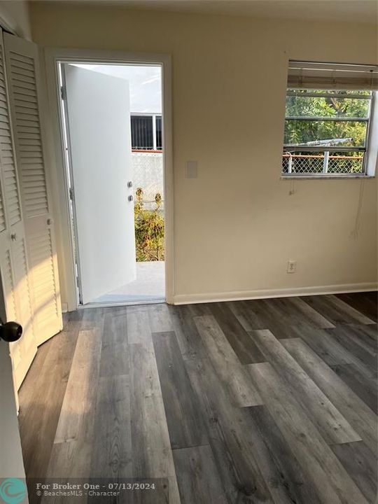For Rent: $1,575 (1 beds, 1 baths, 584 Square Feet)