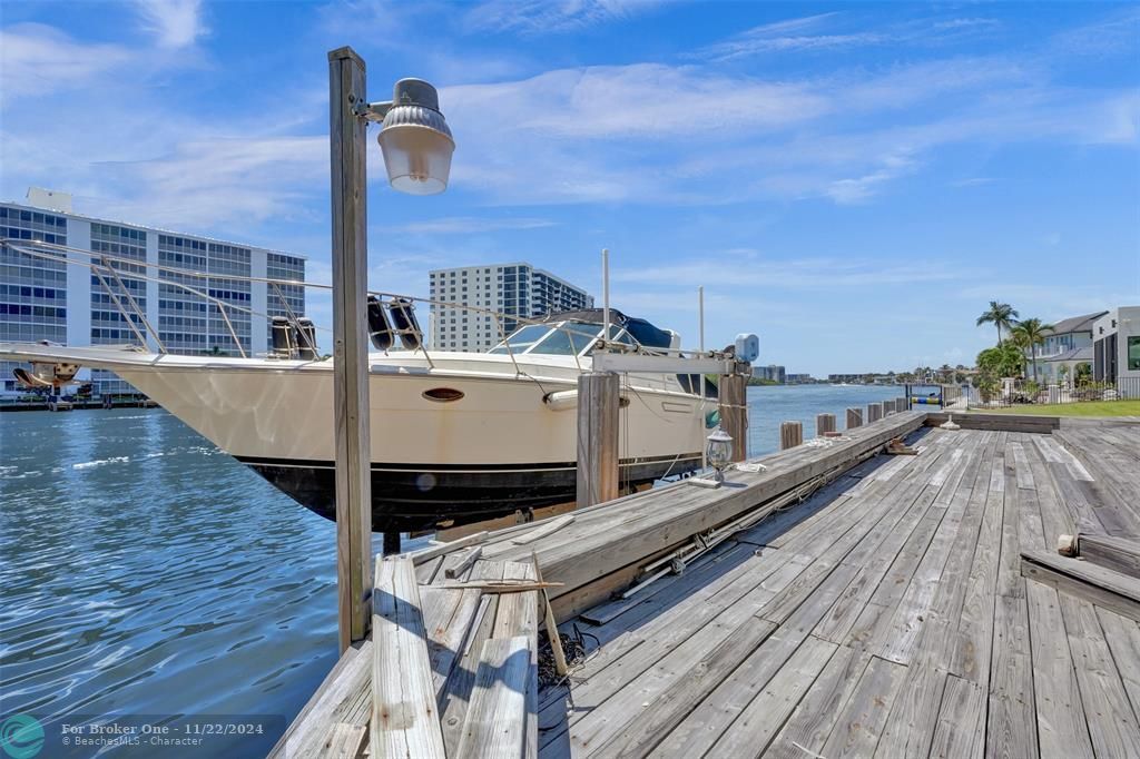 For Sale: $4,750,000 (3 beds, 3 baths, 3403 Square Feet)