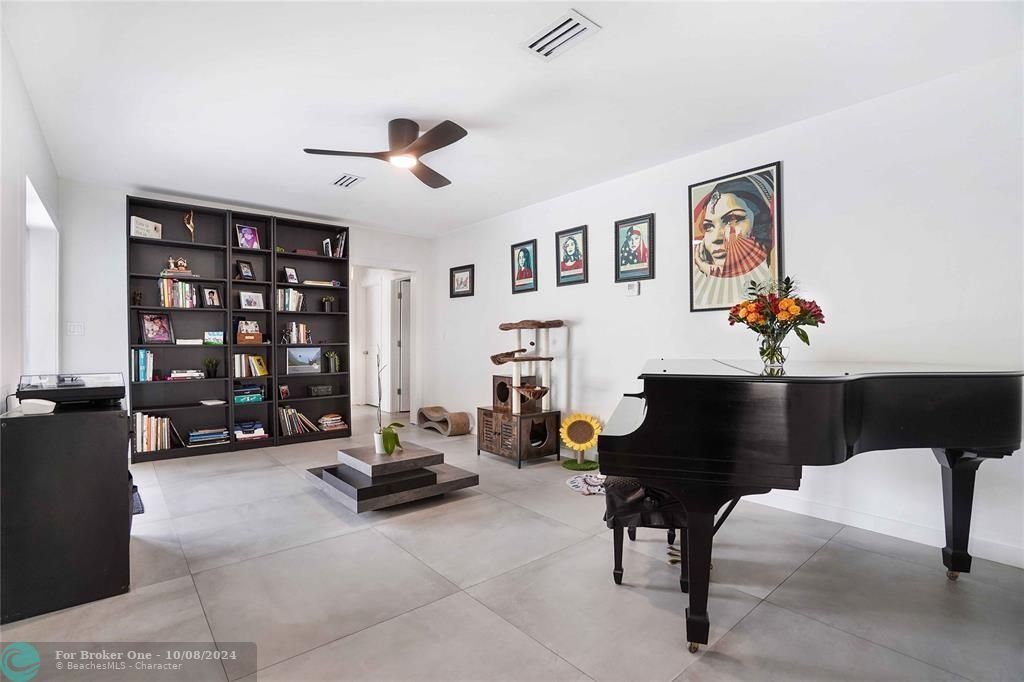 Active With Contract: $880,000 (4 beds, 2 baths, 2393 Square Feet)