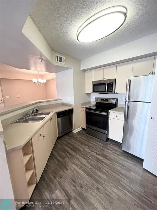 For Rent: $2,095 (2 beds, 2 baths, 0 Square Feet)