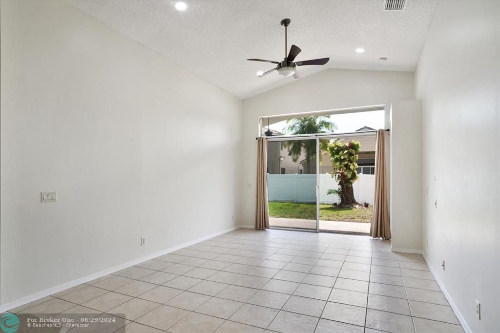 Active With Contract: $680,000 (3 beds, 2 baths, 2157 Square Feet)