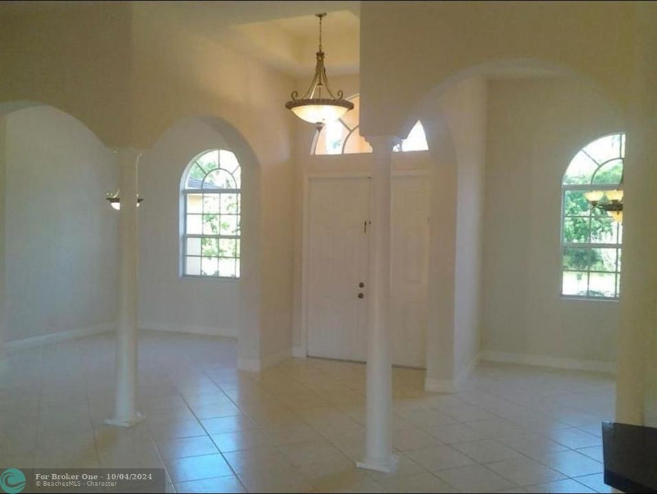 For Rent: $3,800 (4 beds, 3 baths, 2544 Square Feet)