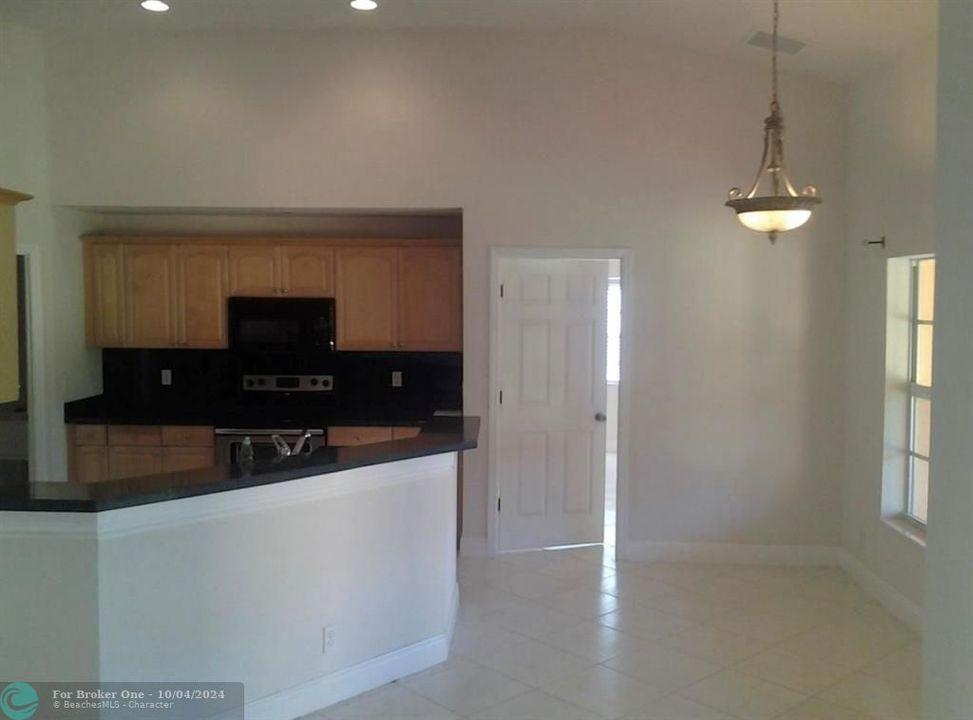 For Rent: $3,500 (4 beds, 3 baths, 2544 Square Feet)